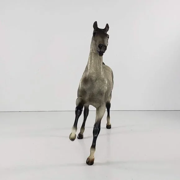 Breyer Horse Classic Hugo Saddle Club Eventing Dapple Grey Black Beauty #61105 - Picture 3 of 13